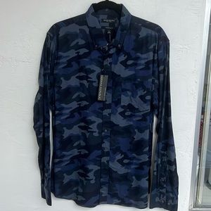 NWT Men’s Banana Republic long sleeve casual button down shirt